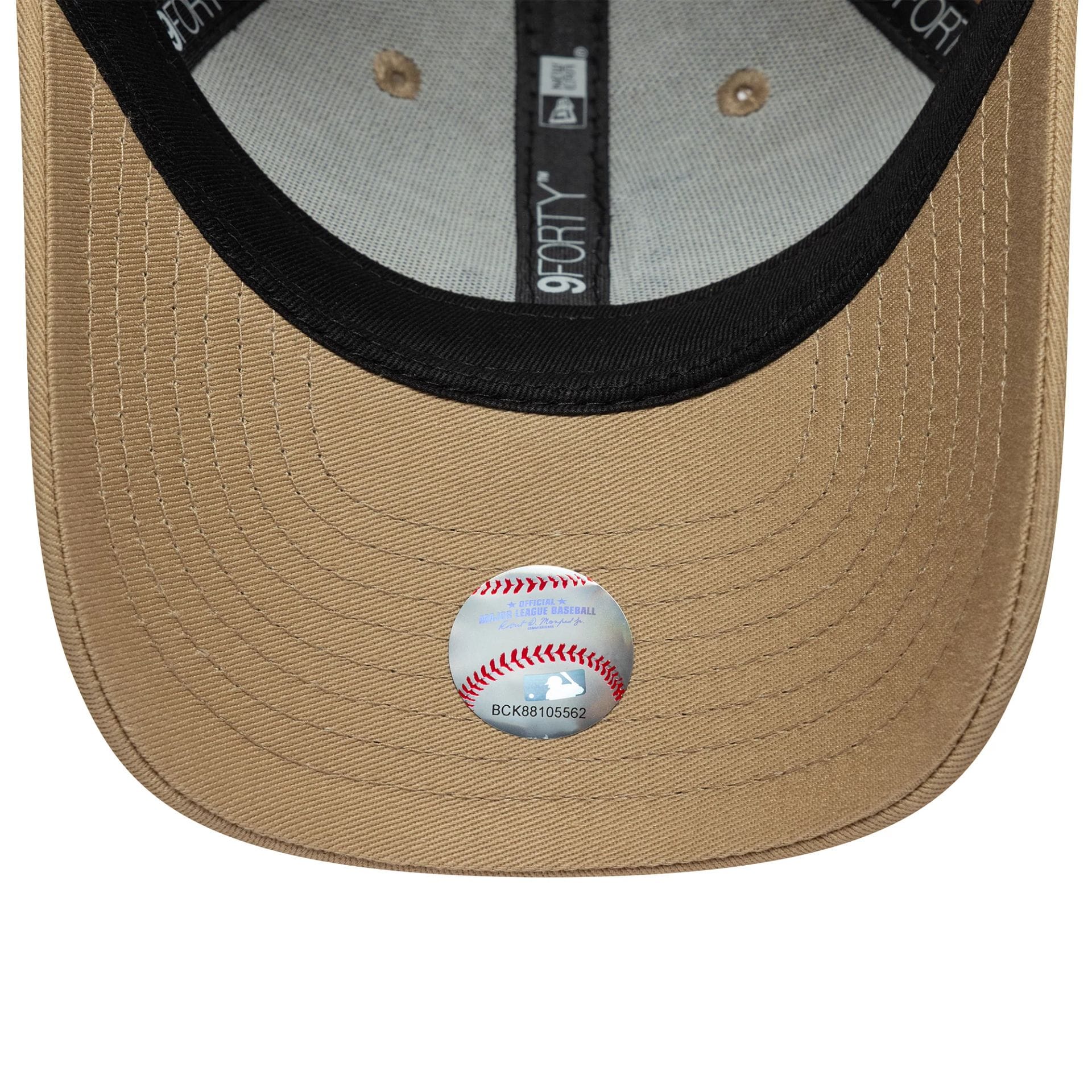 Pictured is this Youth MLB Animal Infill LA Dodgers 9FORTY in light beige. 5