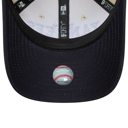 Pictured is this Youth MLB Wordmark New York Yankees 9FORTY M-Crown in light beige. 5