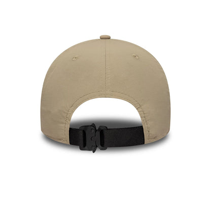 Pictured is this New Era Sport 9FORTY M-Crown in light beige. 4