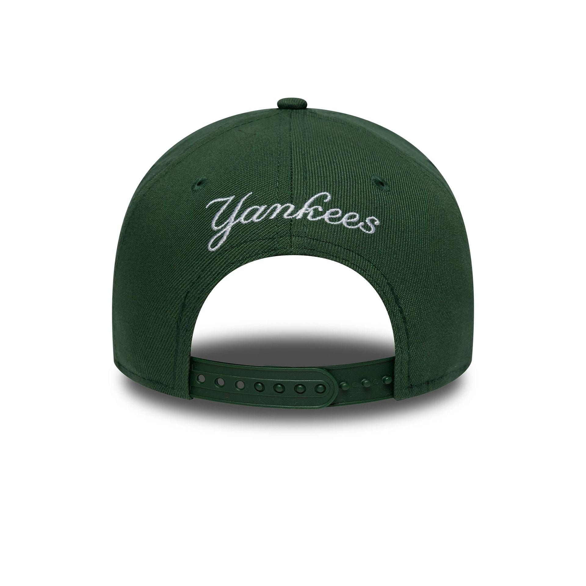 Pictured is this MLB Outline Script New York Yankees 9FORTY E-Frame in dark green. 4