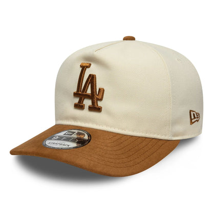 Pictured is this MLB Suede Visor LA Dodgers 9FIFTY A-Frame Snapback in light beige. 1