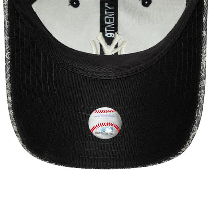 Pictured is this MLB Washed Paisley New York Yankees 9TWENTY in black. 5