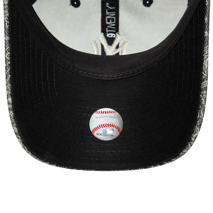 Pictured is this MLB Washed Paisley New York Yankees 9TWENTY in black. 5