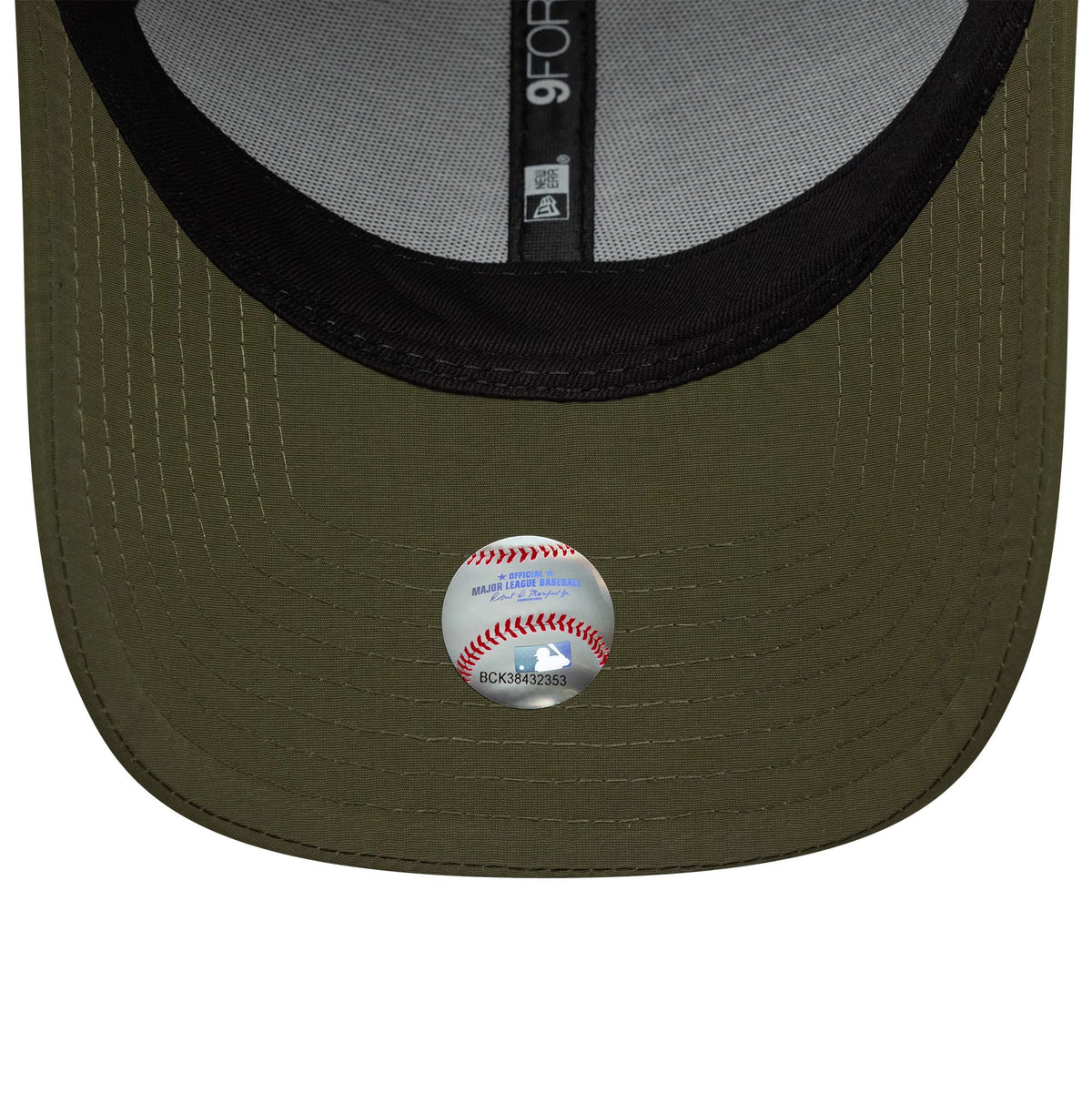 Pictured is this MLB Recycled Midi LA Dodgers 9FORTY in green. 5