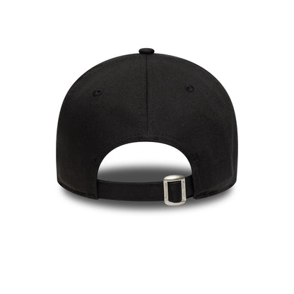 New York Yankees MLB Outline Camo Black New Era 9FORTY Cap, rear view featuring a curved visor, adjustment strap with silver buckle, and black fabric crown, displaying no external logos.
