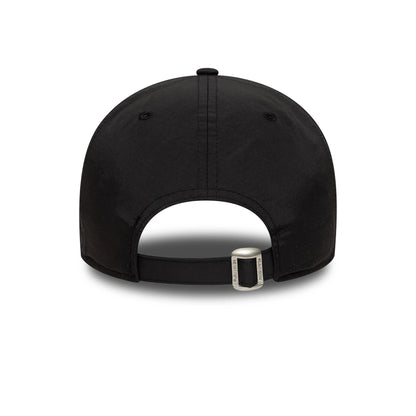 Pictured is this MLB Recycled Midi New York Yankees 9FORTY in black. 4
