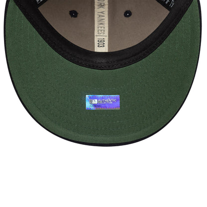Pictured is this MLB Heritage New York Yankees Retro Crown 9FIFTY in navy. 5
