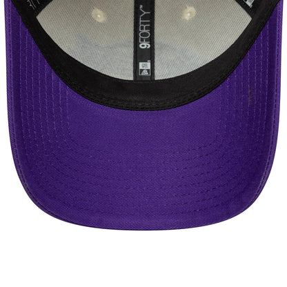 Pictured is this NBA Colour Block LA Lakers 9FORTY in Cream. 5