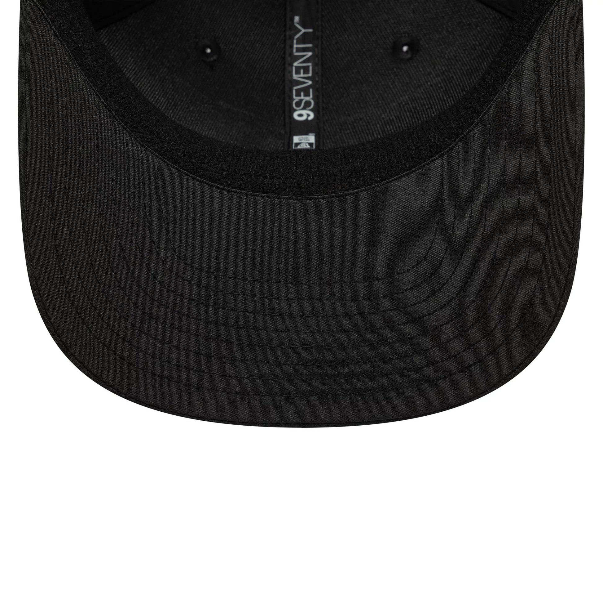 Pictured is this AC Milan TPU 9SEVENTY Stretch Snap in black. 5