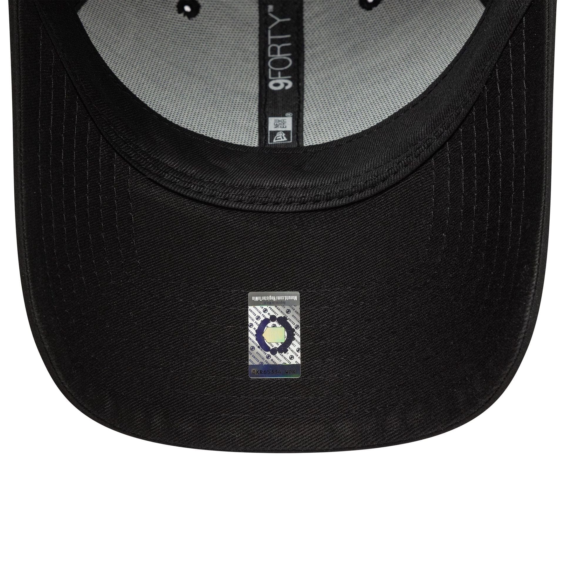 Pictured is this Manchester United FC Reflective 9FORTY in black. 5
