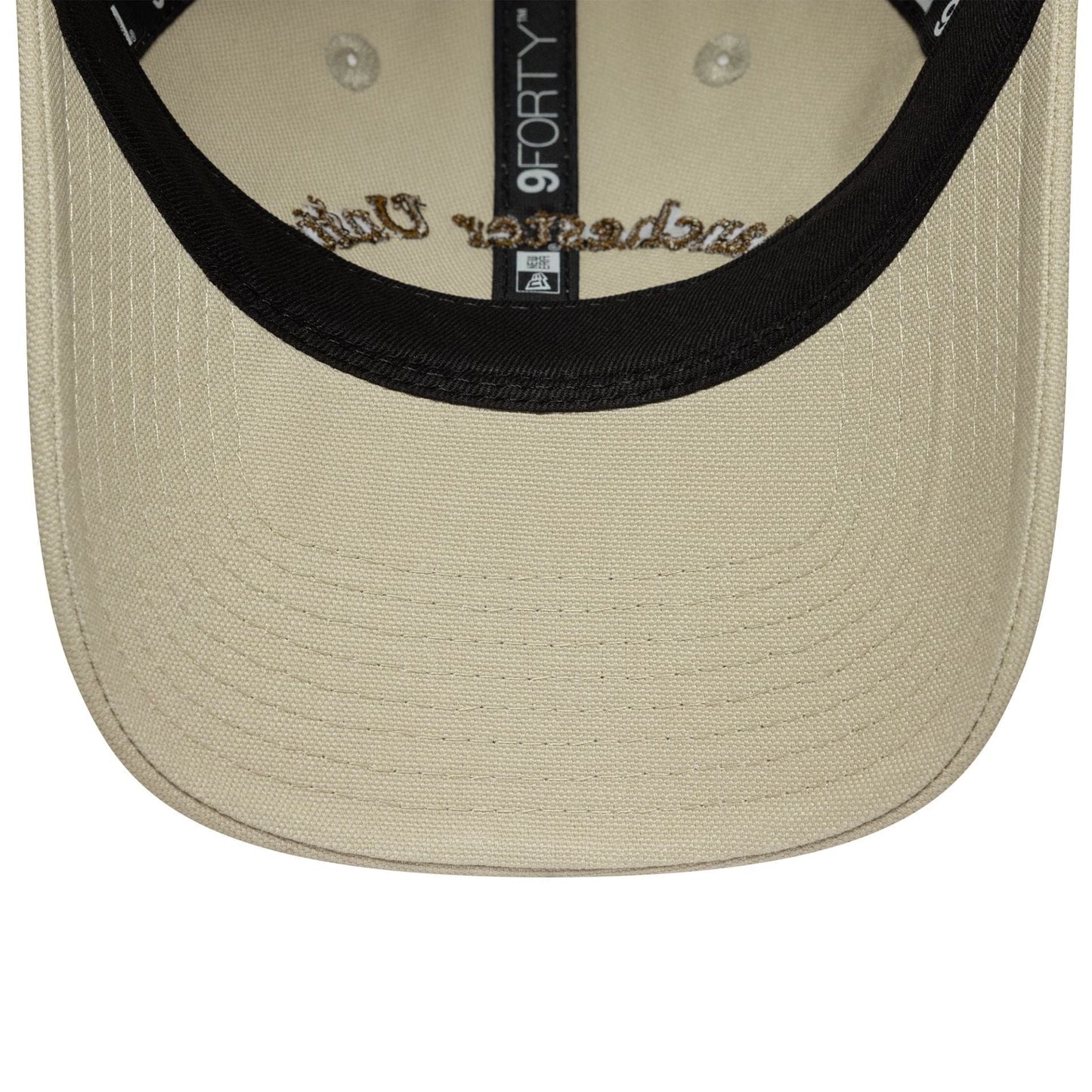 Pictured is this Womens Wordmark Manchester United FC 9FORTY in Cream. 5