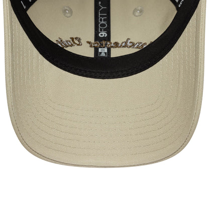 Pictured is this Womens Wordmark Manchester United FC 9FORTY in Cream. 5