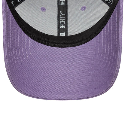 Pictured is this Tottenham Hotspur FC 9FORTY adjustable cap in pastel purple. 5