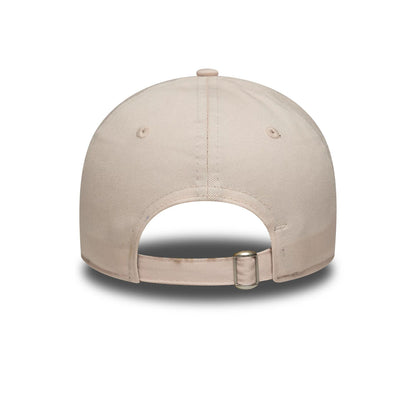 Pictured is this Womens Chelsea FC Lion Crest 9TWENTY in pastel pink. 4