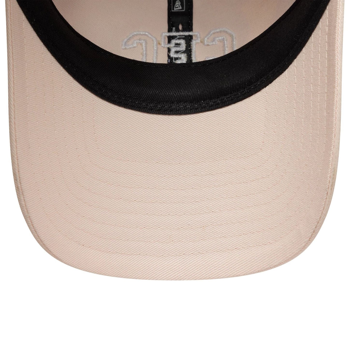 Pictured is this Womens Chelsea FC Lion Crest 9TWENTY in pastel pink. 5