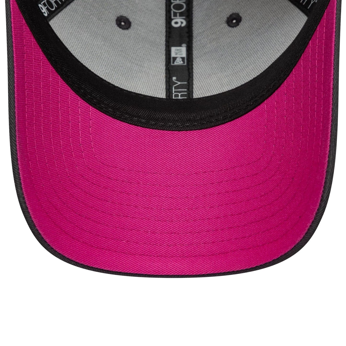 Pictured is this Pop Stade Toulousain 9FORTY in dark grey. 2