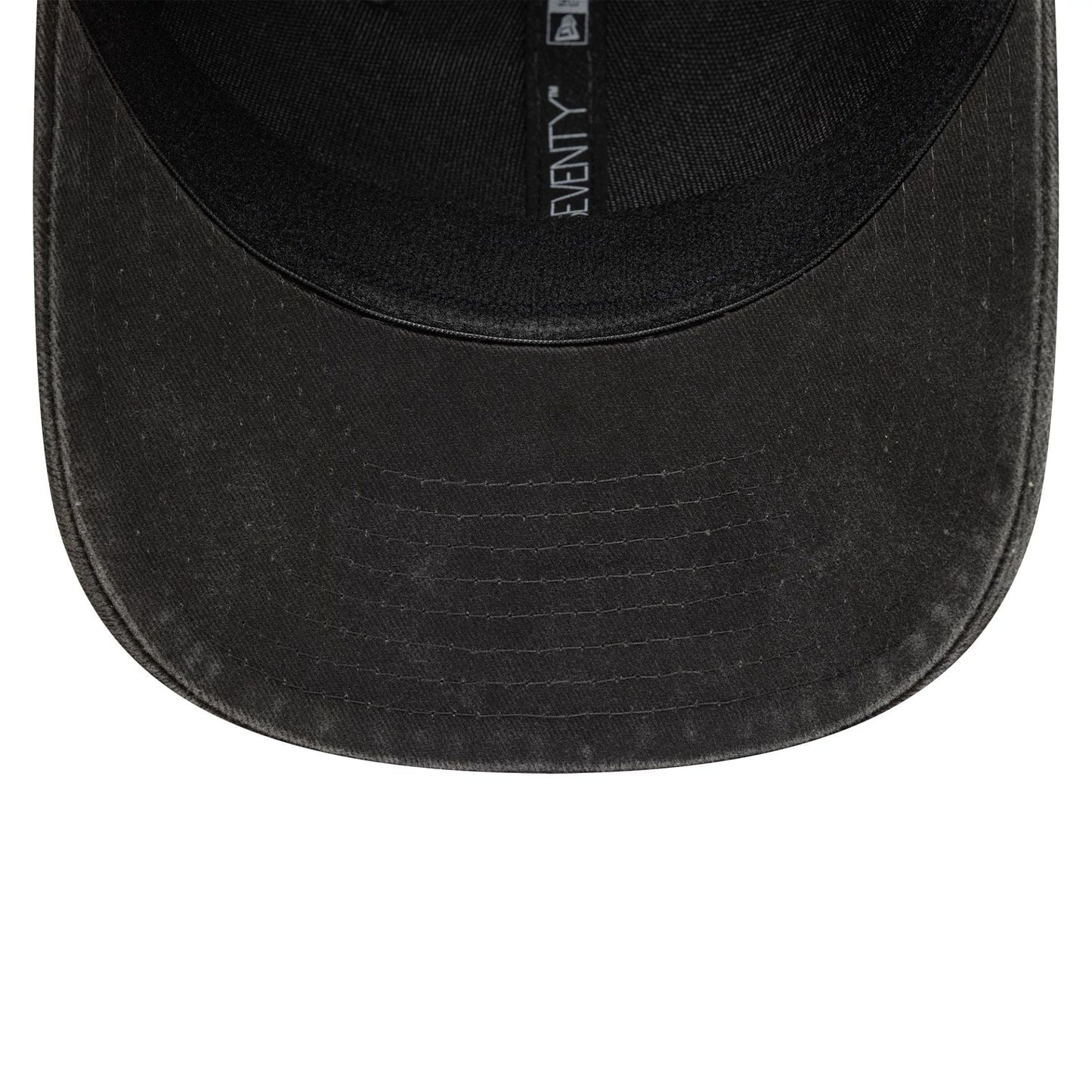 Pictured is this Washed Moto Guzzi 9SEVENTY Stretch Snap in black. 5