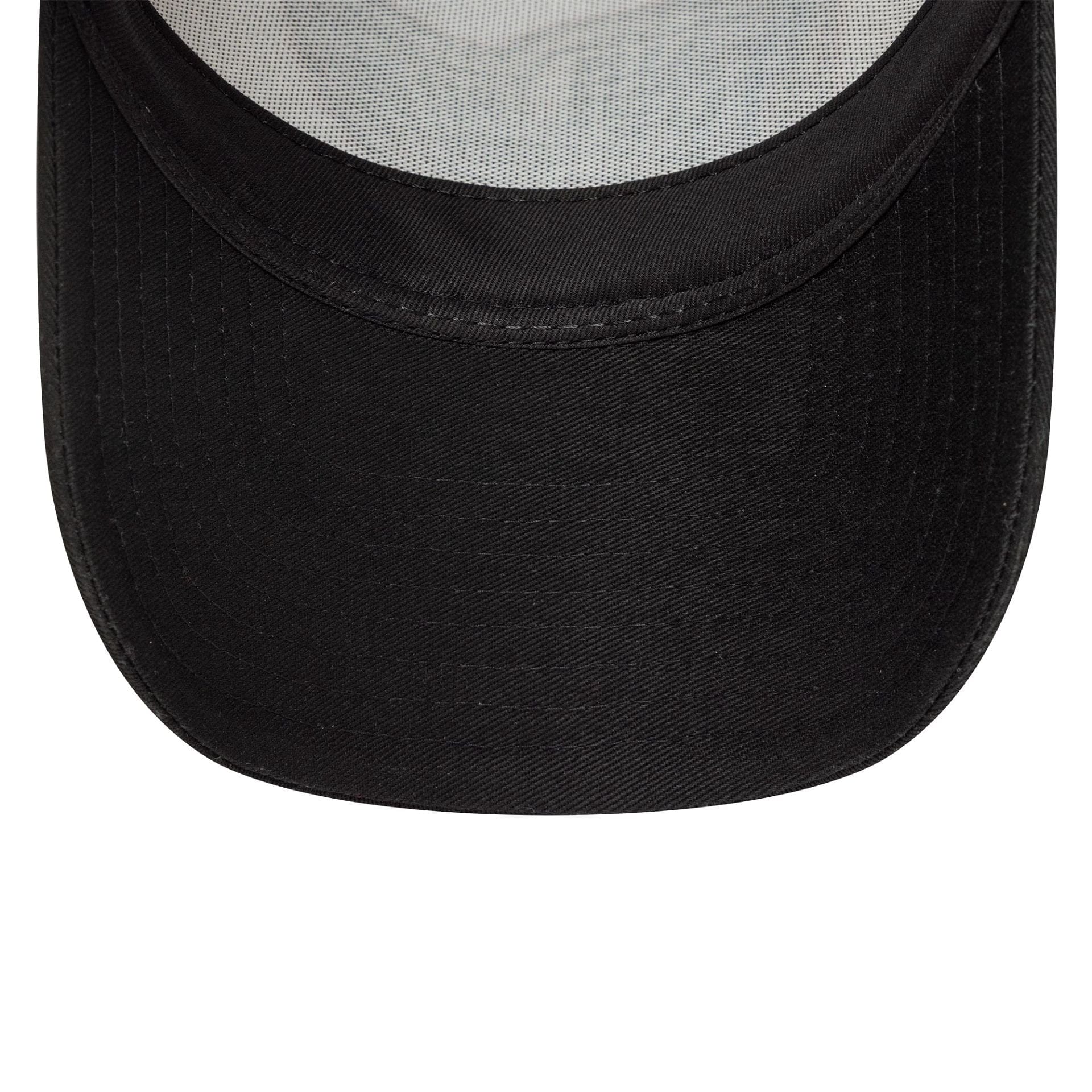 Pictured is this Flag Stade Toulousain 9FORTY E-Frame Trucker in white. 5
