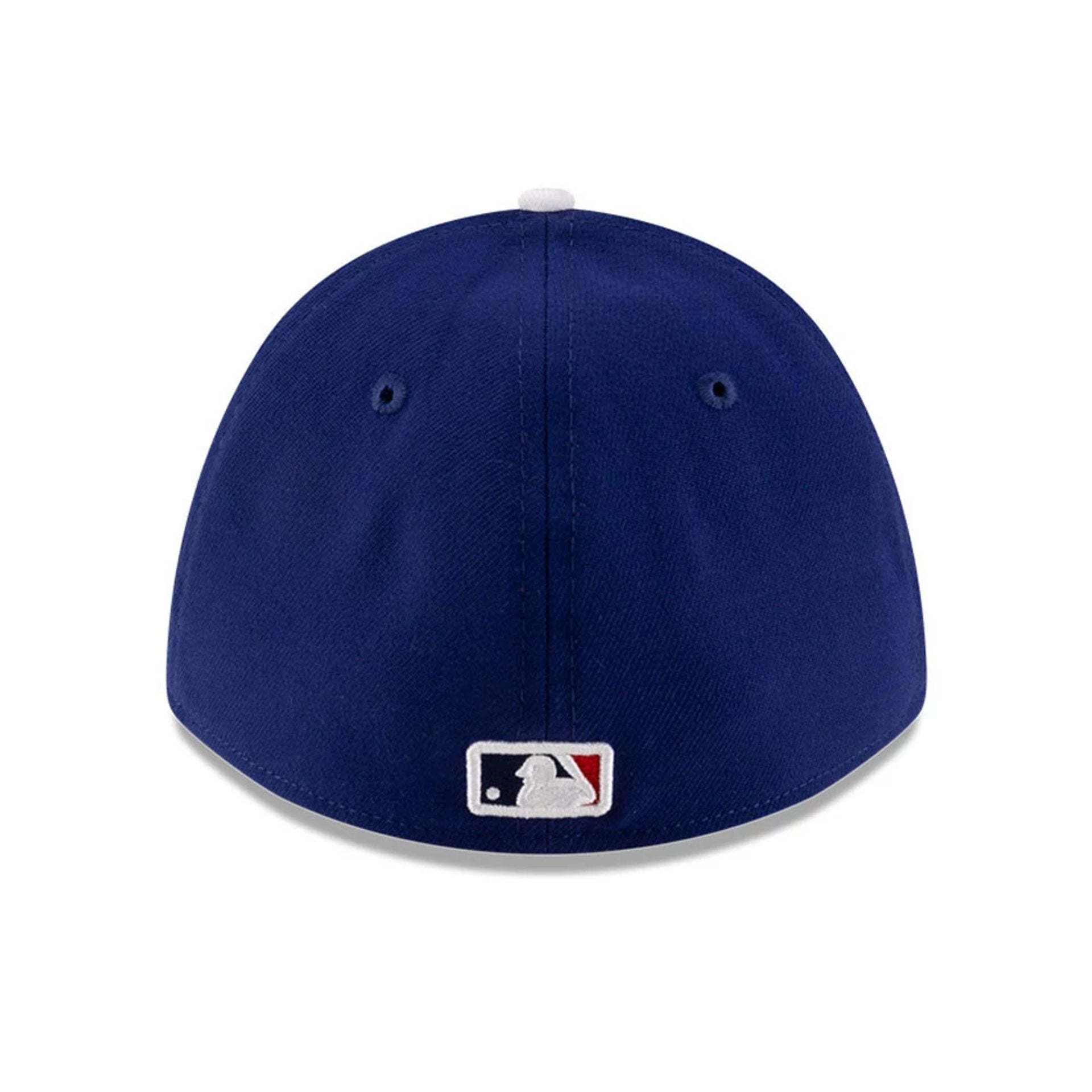 Pictured is this MLB Player Replica LA Dodgers 39THIRTY M-Crown Stretch Fit cap in dark blue. 5