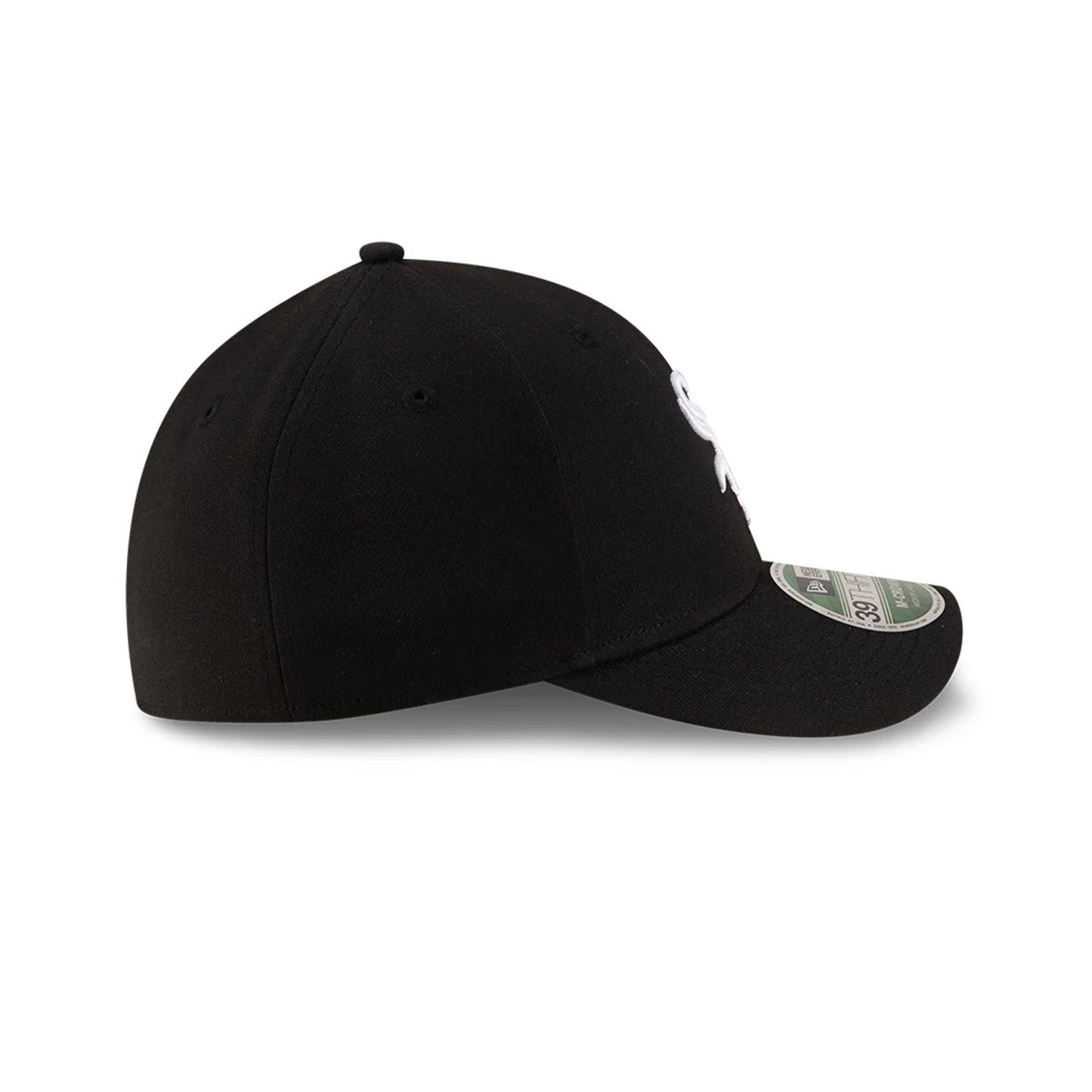 Pictured is this MLB Player Replica Chicago White Sox 39THIRTY M-Crown Stretch Fit cap in black. 6