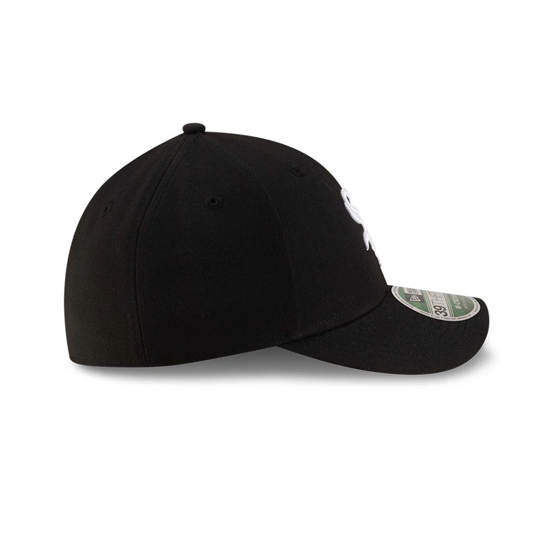 Pictured is this MLB Player Replica Chicago White Sox 39THIRTY M-Crown Stretch Fit cap in black. 6
