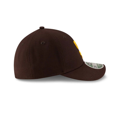 Pictured is this MLB Player Replica San Diego Padres 39THIRTY M-Crown Stretch Fit cap in dark brown. 6