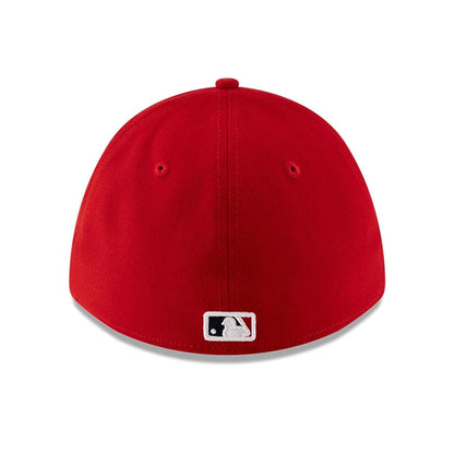 Pictured is this MLB Player Replica St. Louis Cardinals 39THIRTY M-Crown Stretch Fit cap in red. 5