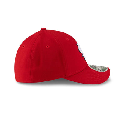 Pictured is this MLB Player Replica St. Louis Cardinals 39THIRTY M-Crown Stretch Fit cap in red. 7