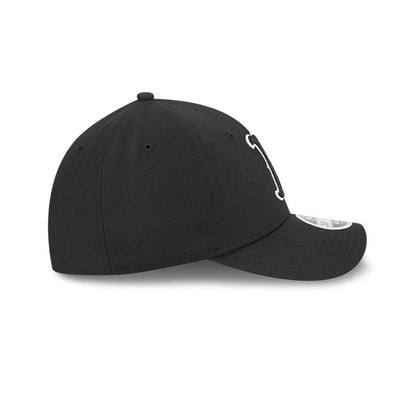 Pictured is this MLB Boston Red Sox 39THIRTY M-Crown Stretch Fit cap in black. 7