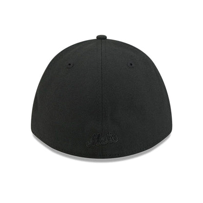 Pictured is this MLB Outline New York Mets 39THIRTY M-Crown Stretch Fit cap in black. 5