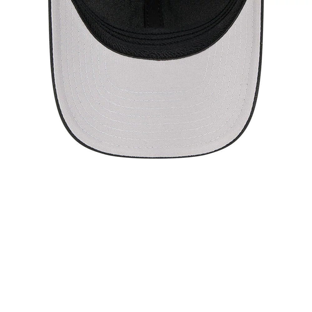 Pictured is this MLB Outline New York Mets 39THIRTY M-Crown Stretch Fit cap in black. 2