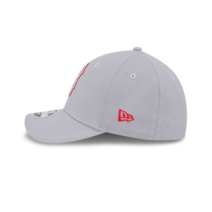 Pictured is this MLB Boston Red Sox 39THIRTY M-Crown Stretch Fit cap in grey. 5