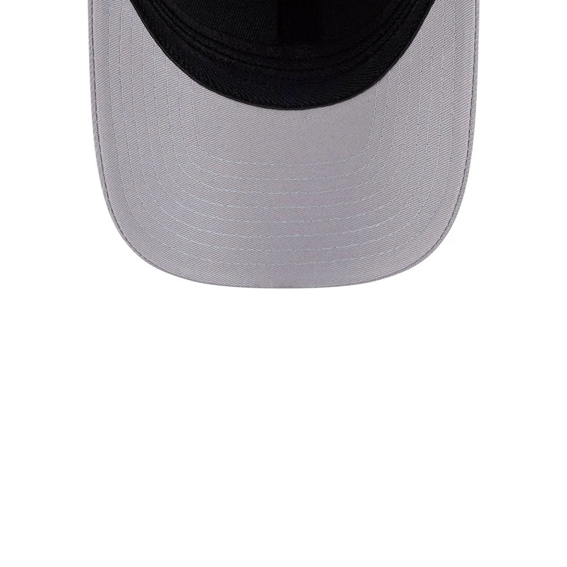 Pictured is this MLB LA Dodgers 39THIRTY M-Crown Stretch Fit cap in grey. 7