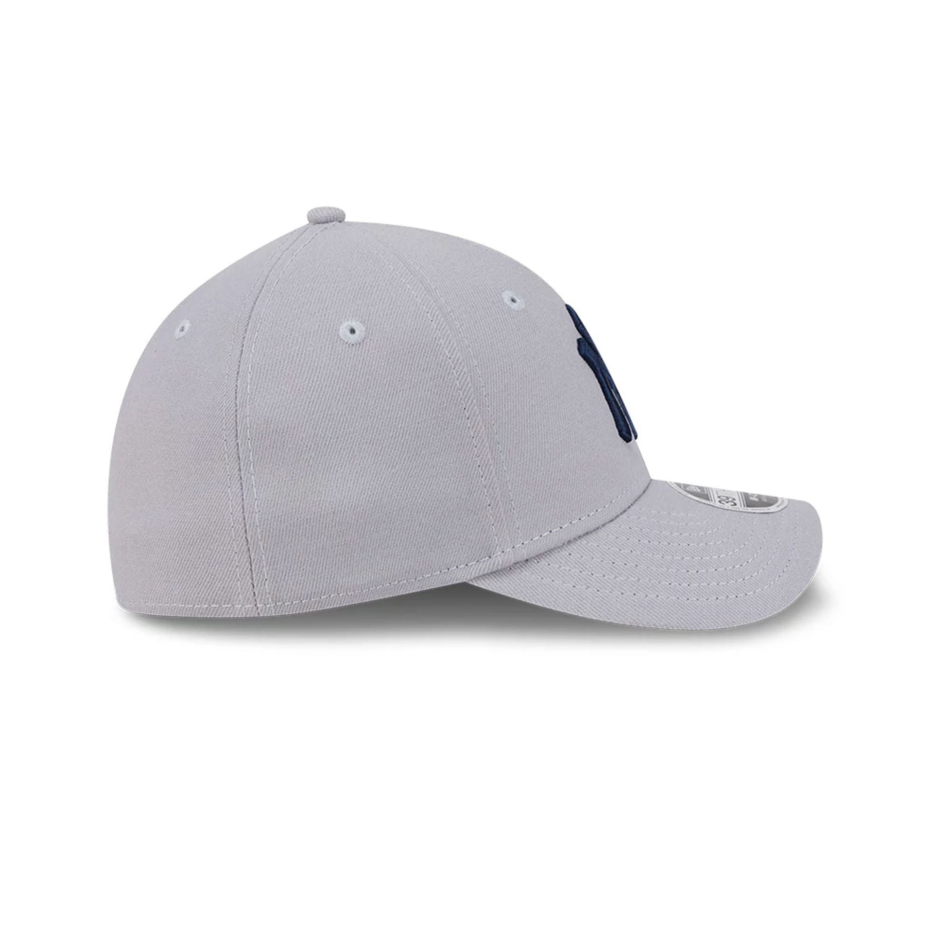 Pictured is this MLB New York Yankees 39THIRTY M-Crown Stretch Fit cap in grey. 6