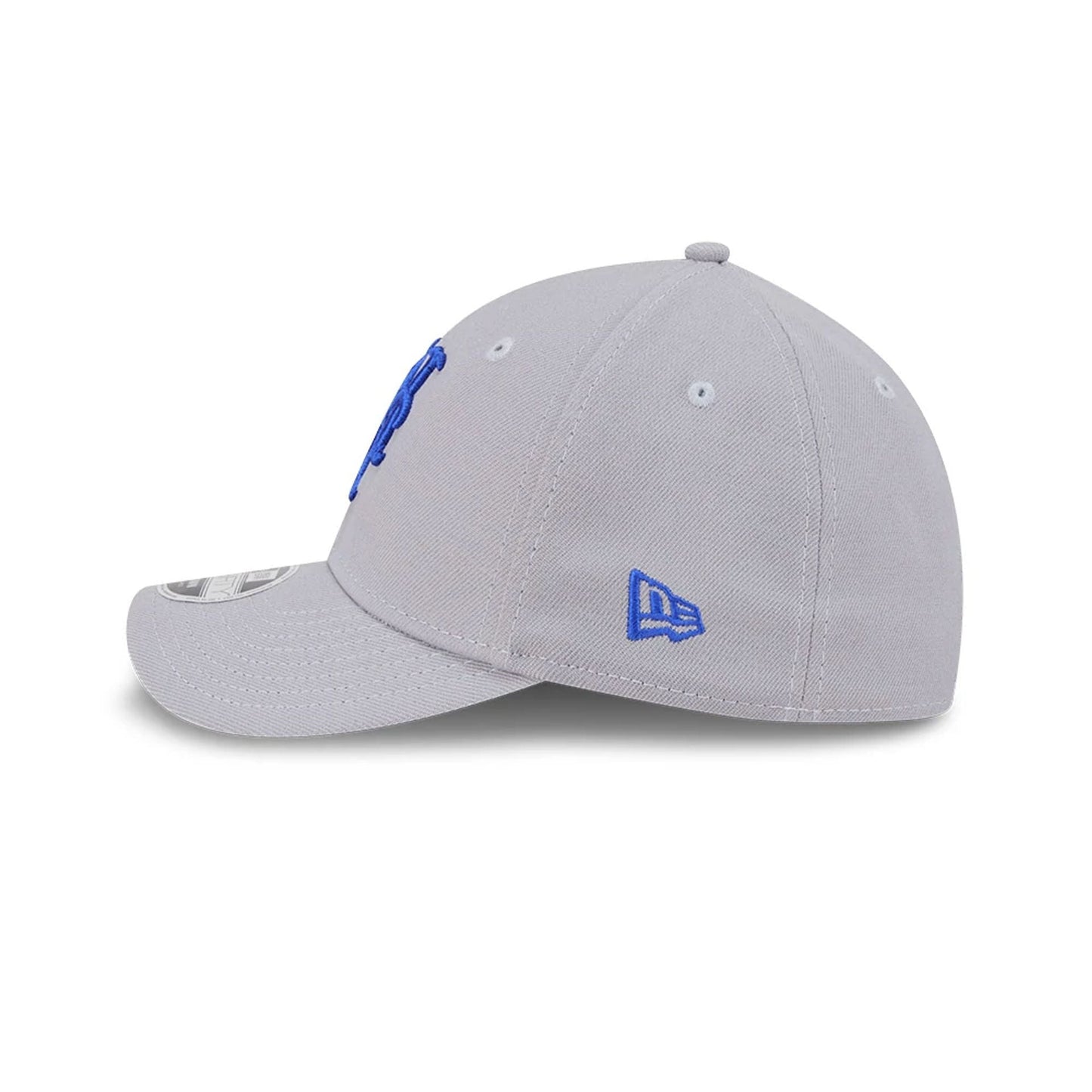 Pictured is this MLB New York Mets 39THIRTY M-Crown Stretch Fit cap in grey. 5