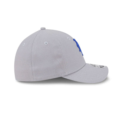 Pictured is this MLB New York Mets 39THIRTY M-Crown Stretch Fit cap in grey. 6