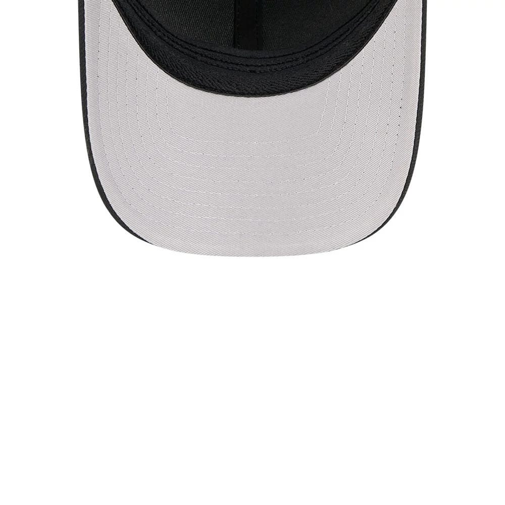 Pictured is this MLB LA Dodgers 39THIRTY M-Crown Stretch Fit cap in black. 2
