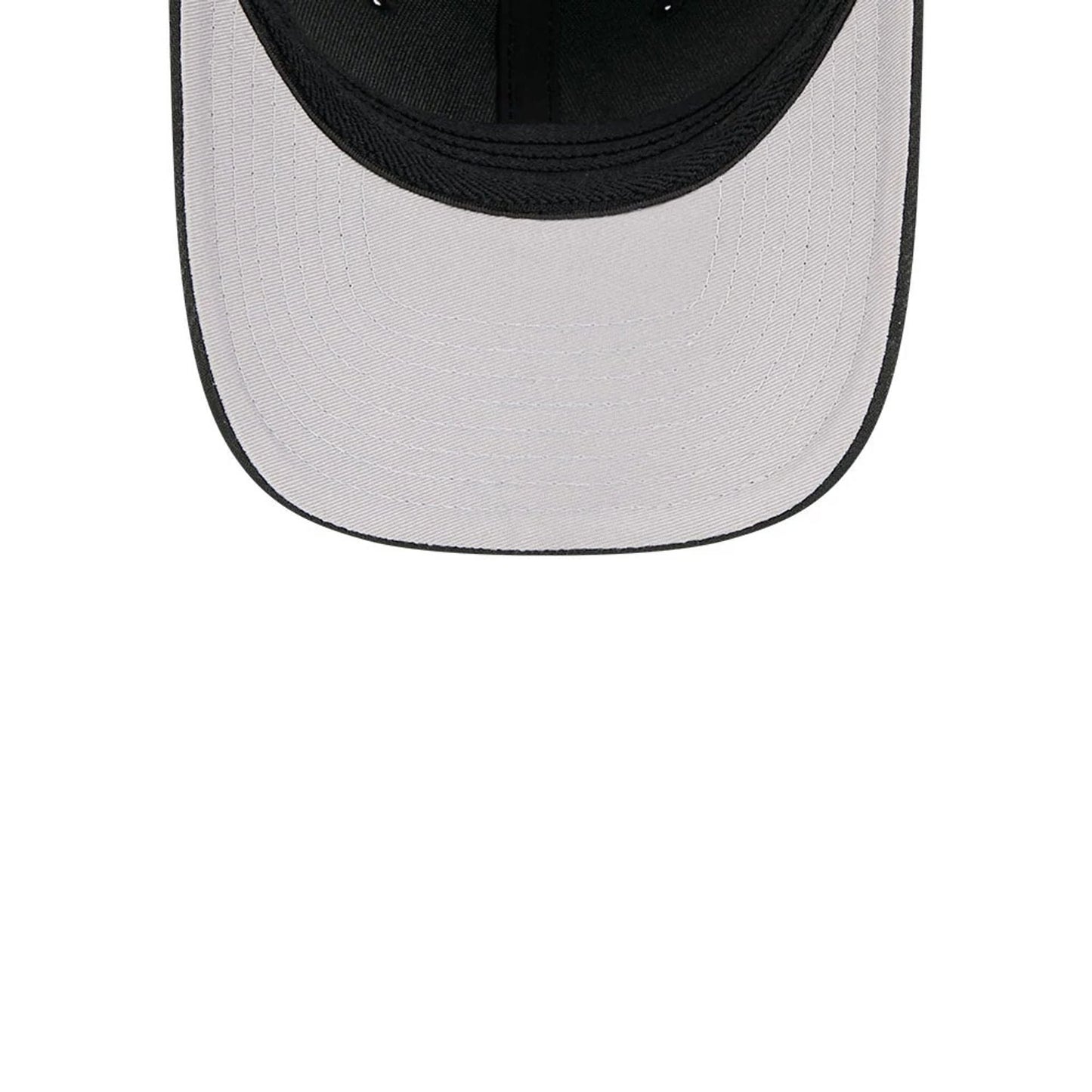 Pictured is this MLB New York Mets 39THIRTY M-Crown Stretch Fit cap in black. 2