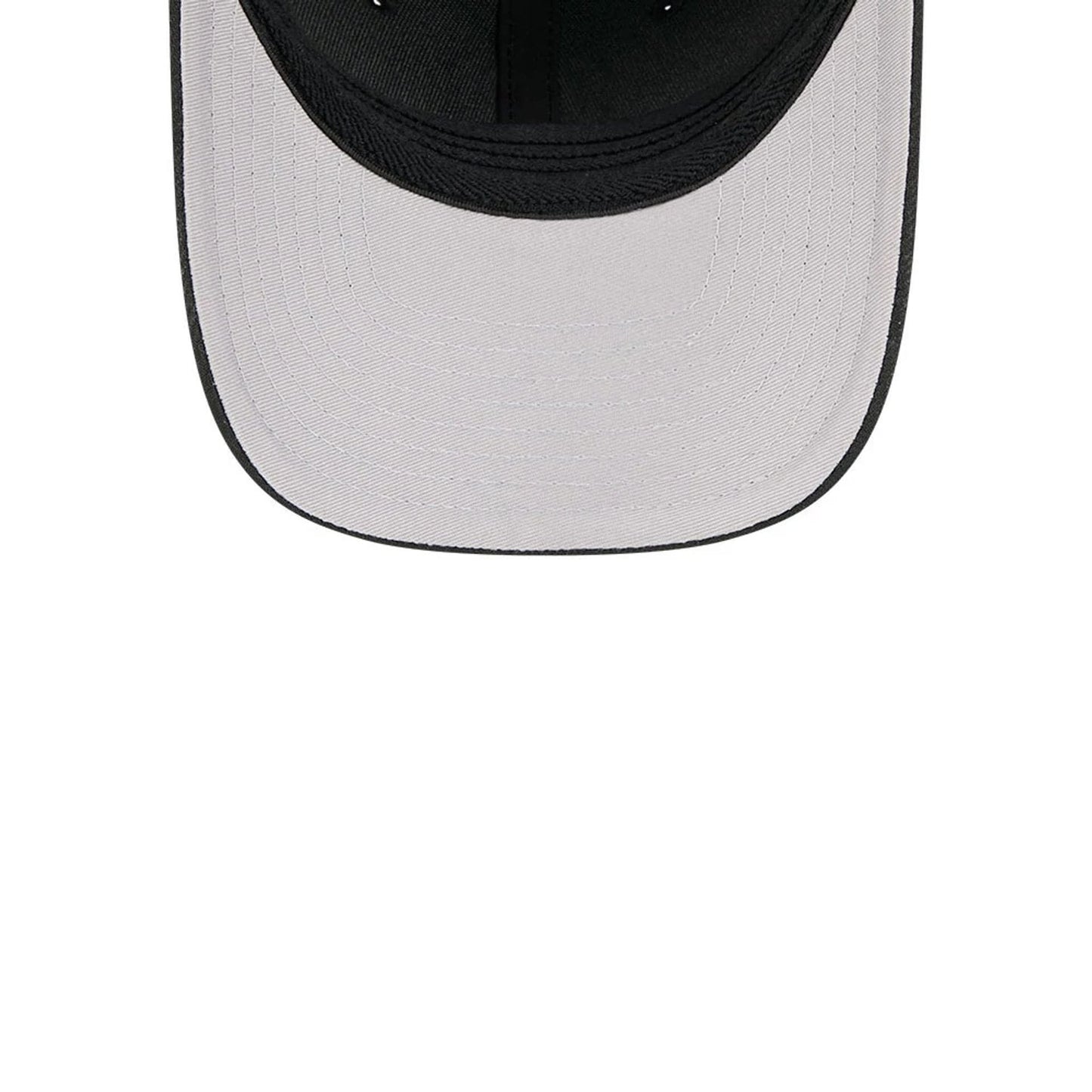 Pictured is this MLB New York Mets 39THIRTY M-Crown Stretch Fit cap in black. 2