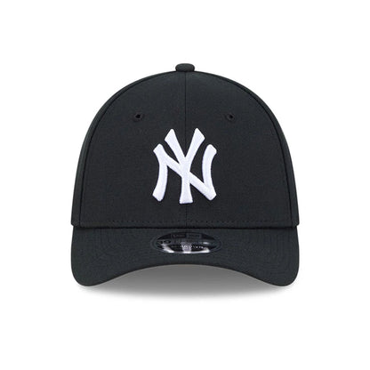 Pictured is this MLB New York Yankees 39THIRTY M-Crown Stretch Fit cap in black. 3