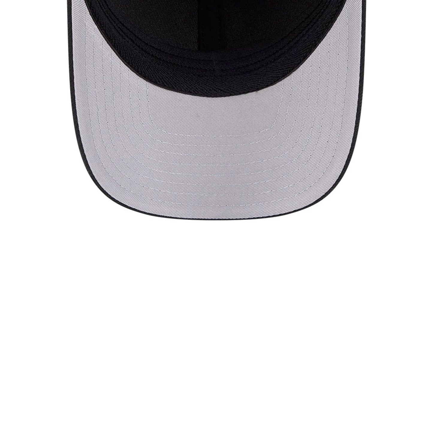 Pictured is this MLB New York Yankees 39THIRTY M-Crown Stretch Fit cap in black. 2
