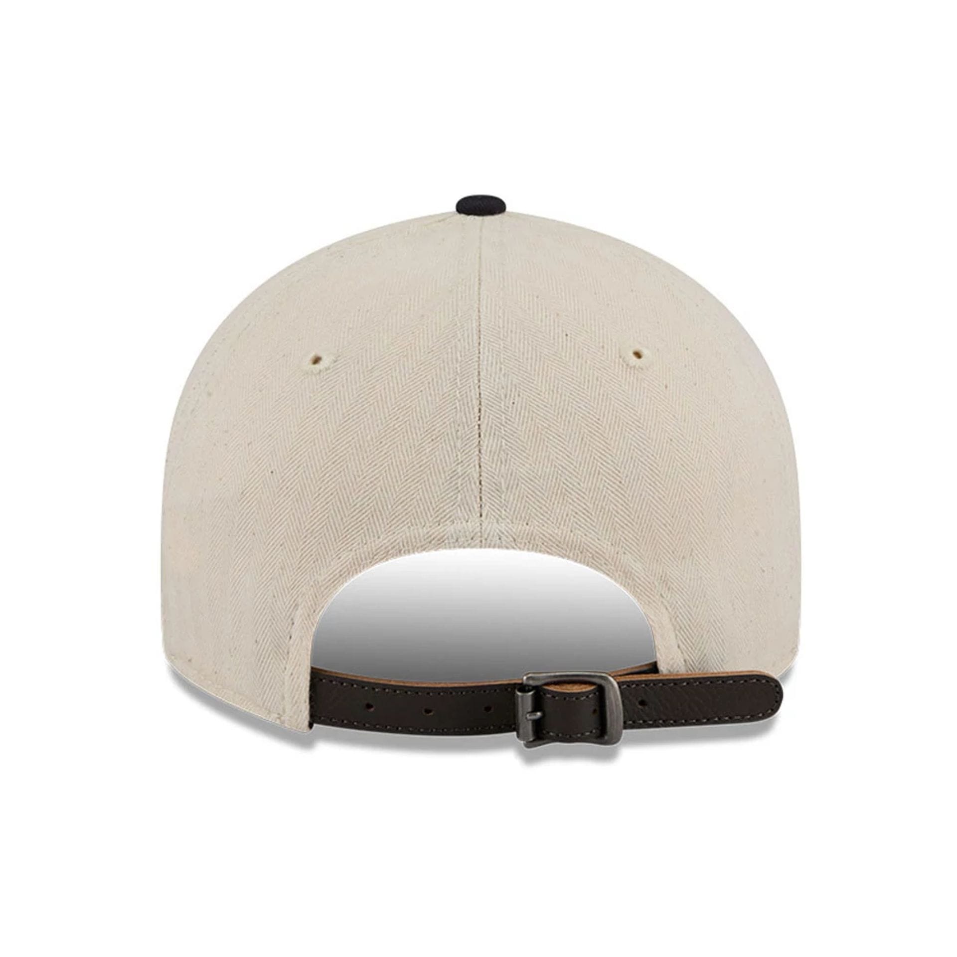 This is a Detroit Tigers MLB Americana Herringbone White Retro Crown 9FIFTY Adjustable Cap 3