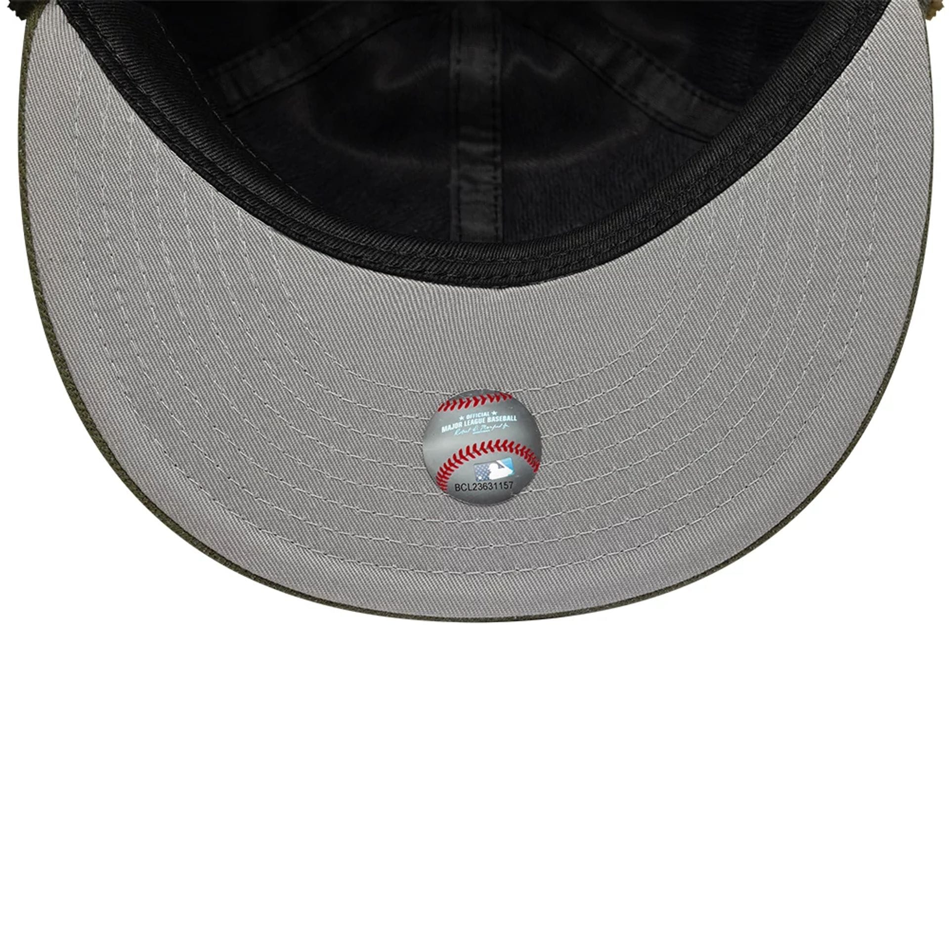 This is a Boston Red Sox MLB Camo Open Green Retro Crown 59FIFTY Fitted Cap 3