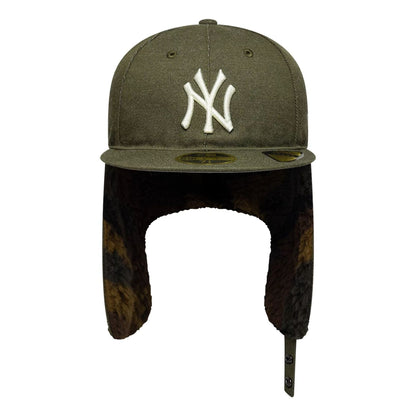 This is a New York Yankees MLB Camo Open Green Retro Crown 59FIFTY Fitted Cap 7