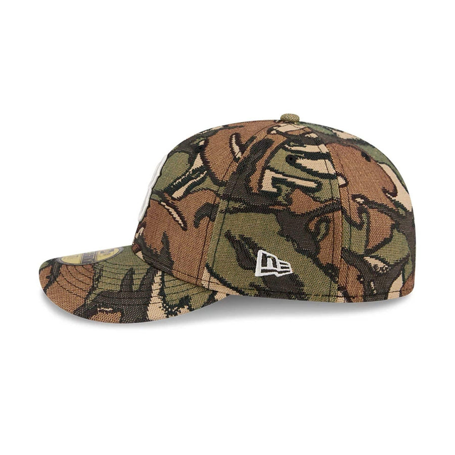 This is a Boston Red Sox MLB Jacquard Camo 59FIFTY Fitted Cap 4