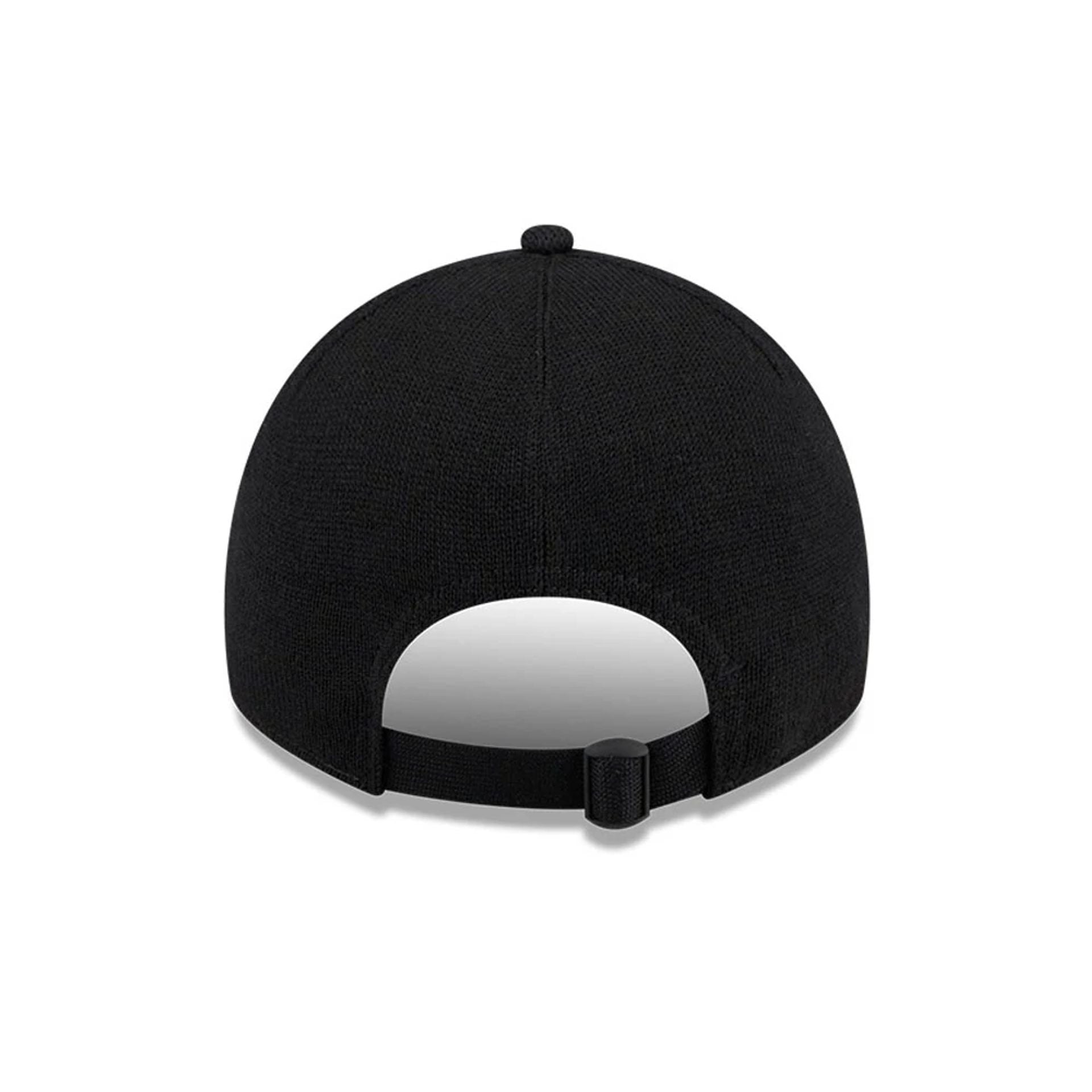 This is a Chicago White Sox MLB Merino Wool Black 9TWENTY Adjustable Cap 7