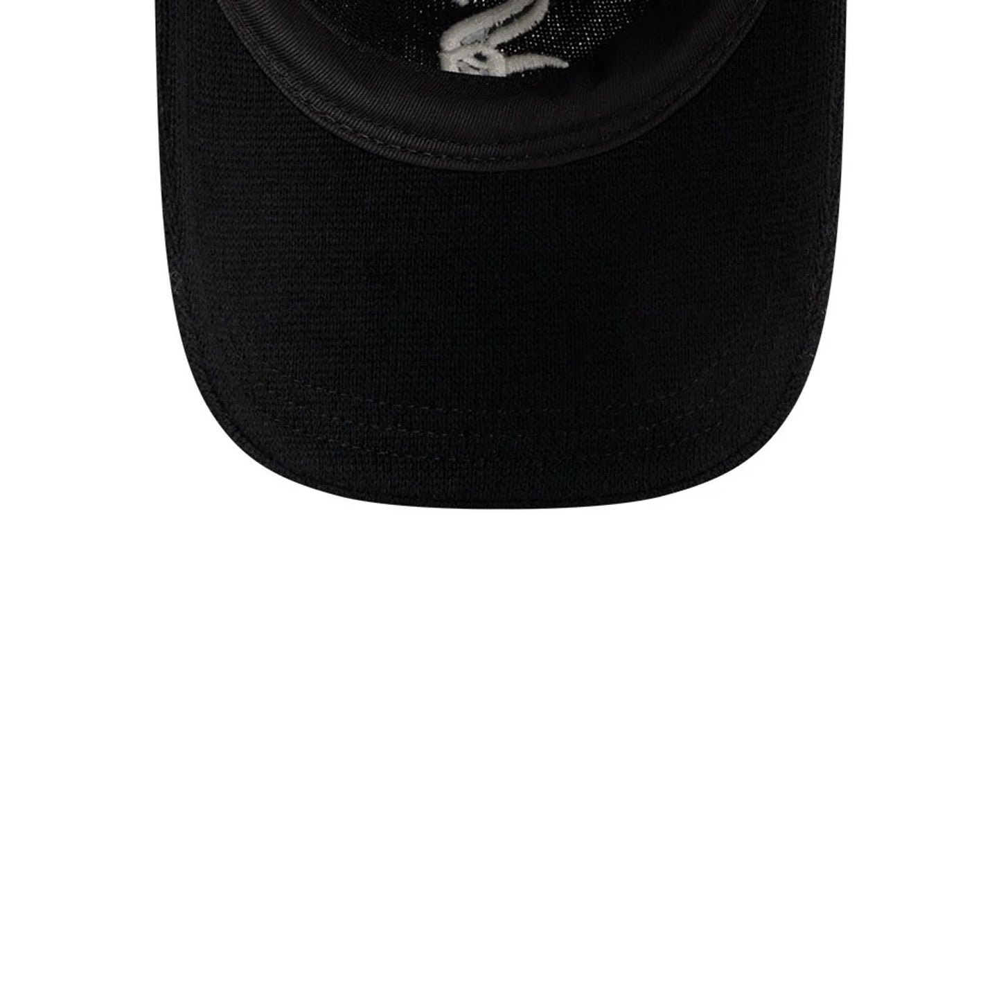 This is a Chicago White Sox MLB Merino Wool Black 9TWENTY Adjustable Cap 6