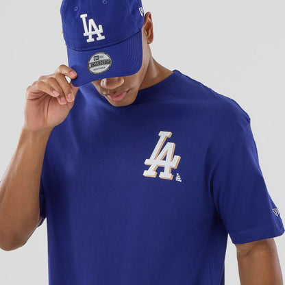 The model is wearing this MLB Graphic LA Dodgers T-Shirt in dark blue. 4