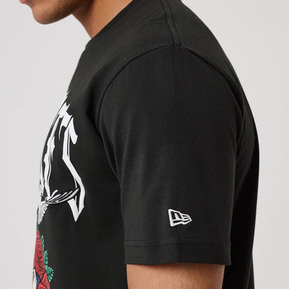 The model is wearing this MLB Script Graphic LA Dodgers T-Shirt in black. 6