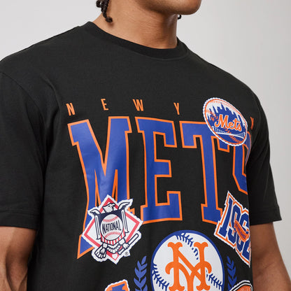 The model is wearing this MLB Sport Classic New York Mets T-Shirt in black. 4